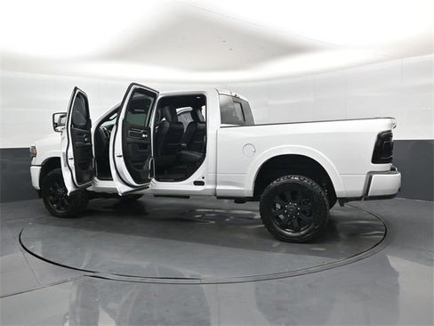 Used 2020 RAM 2500 Laramie w/ Night Edition image 46