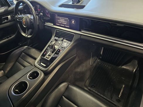 Used 2023 Porsche Panamera w/ Premium Package RWD image 5