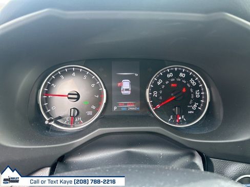 Used 2022 Toyota RAV4 XLE Premium image 25