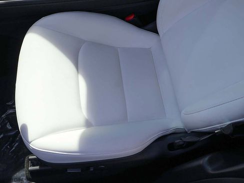 Used 2023 Tesla Model Y Long Range image 33