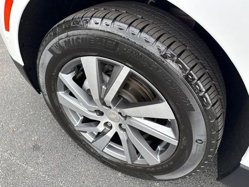 Used 2023 Chevrolet Equinox Premier FWD image 33