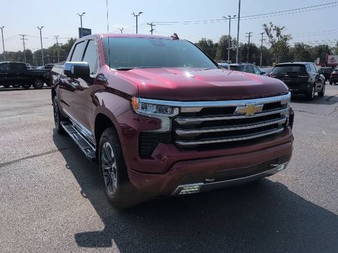 Used 2024 Chevrolet Silverado 1500 High Country w/ Technology Package AWD/4WD image 12