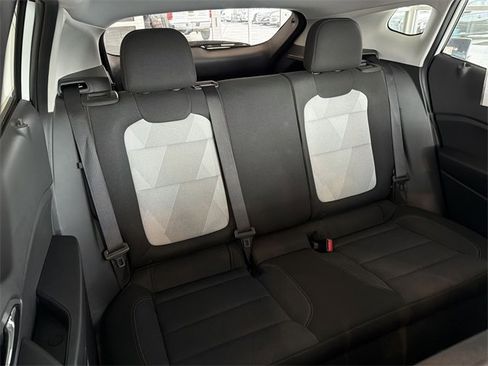 Certified 2025 Chevrolet Trax LS image 17