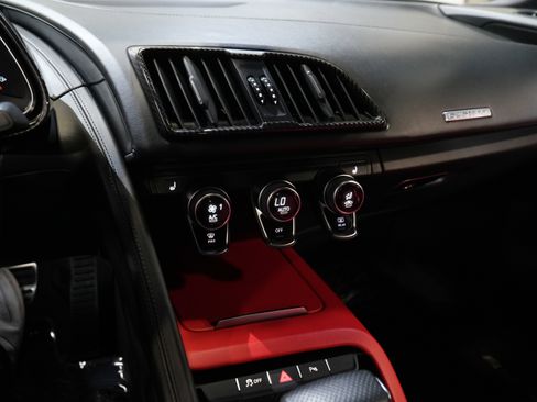 Used 2018 Audi R8 V10 plus image 35