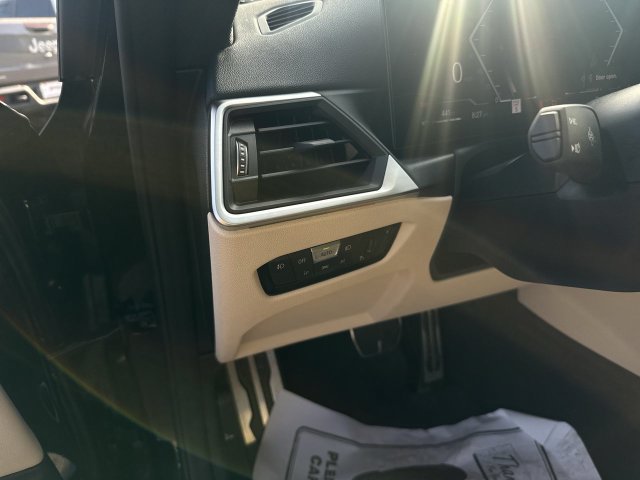 Used 2024 BMW 430i Coupe w/ M Sport Package RWD image 12