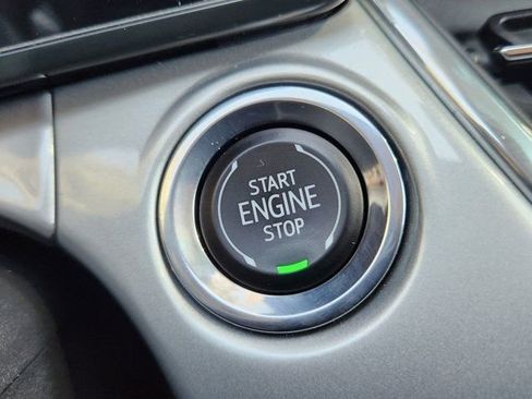 Used 2025 Chevrolet Trax LT w/ Driver Confidence Package image 8