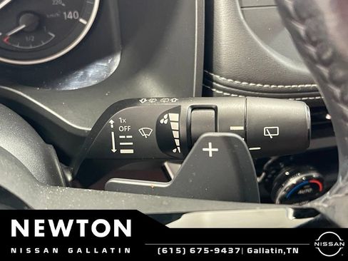 Used 2023 Nissan Rogue SV w/ SV Premium Package AWD/4WD image 15