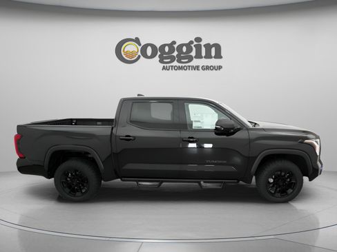 New 2026 Toyota Tundra SR5 AWD/4WD image 28