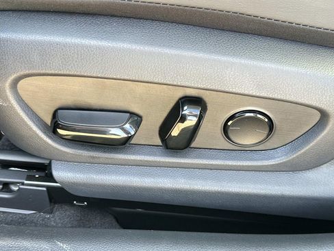 New 2025 Lexus ES 350 w/ Premium Package image 17