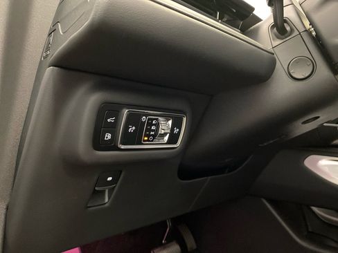 New 2026 Lincoln Nautilus Reserve w/ Jet Appearance Package AWD/4WD image 17