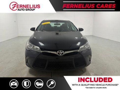 Used 2017 Toyota Camry XSE w/ Moonroof Package FWD image 2