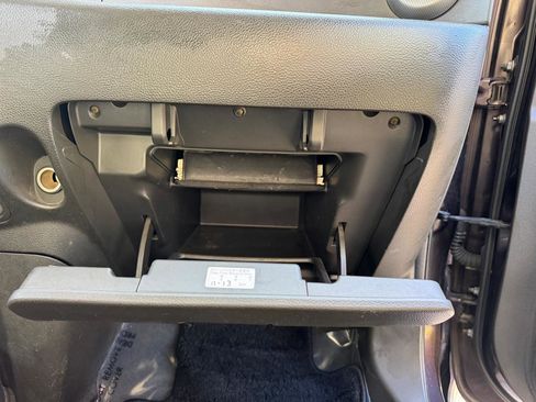 Used 2010 Nissan Cube 1.8 S Krom Edition w/ Interior Designer Pkg FWD image 37