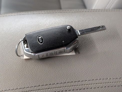 Used 2021 Kia Sportage LX FWD image 27