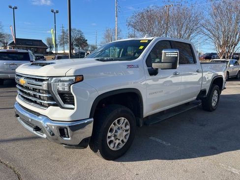 Used 2024 Chevrolet Silverado 2500 LTZ w/ LTZ Plus Package image 11