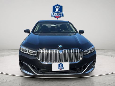 Used 2022 BMW 740i xDrive w/ Premium Package AWD/4WD image 2