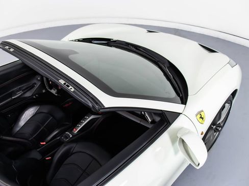 Certified 2019 Ferrari 488 Spider RWD image 19