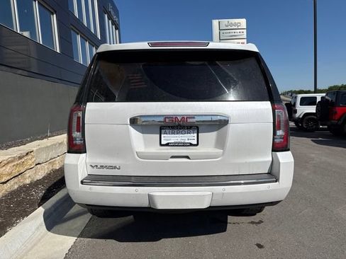 Used 2019 GMC Yukon Denali w/ Denali Ultimate Package AWD/4WD image 3