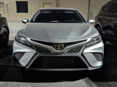 Certified 2019 Toyota Camry SE w/ Protection Package (Q2) FWD image 2