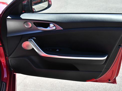 Used 2019 Kia Stinger GT1 RWD image 47