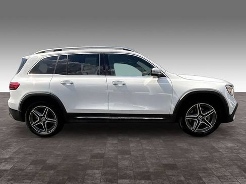 Used 2022 Mercedes-Benz GLB 250 4MATIC image 8