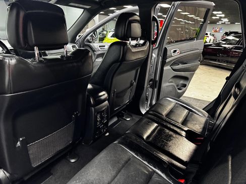 Used 2020 Jeep Grand Cherokee Limited w/ Luxury Group II image 43