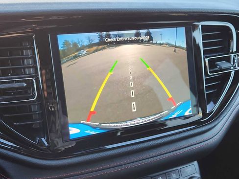 Used 2024 Dodge Durango GT image 23