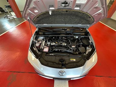 Used 2025 Toyota Prius Plug-In Hybrid FWD image 26