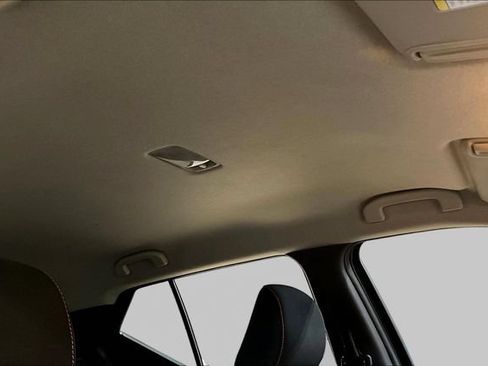 Used 2019 Nissan Kicks SR w/ Exterior Package FWD image 25
