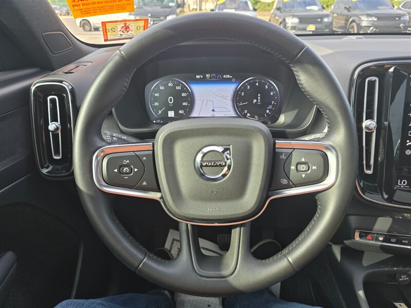 Used 2021 Volvo XC40 T5 Inscription w/ Advanced Package AWD/4WD image 6