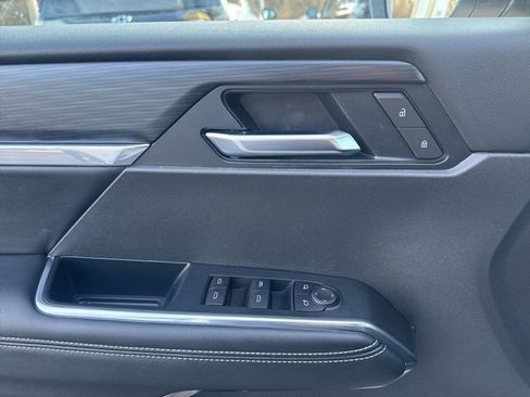 Used 2025 GMC Acadia Elevation image 20