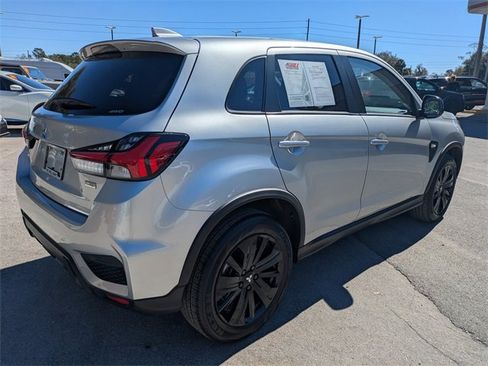 Used 2025 Mitsubishi Outlander Sport LE image 4