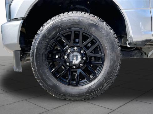 Used 2021 Ford F350 Lariat AWD/4WD image 11