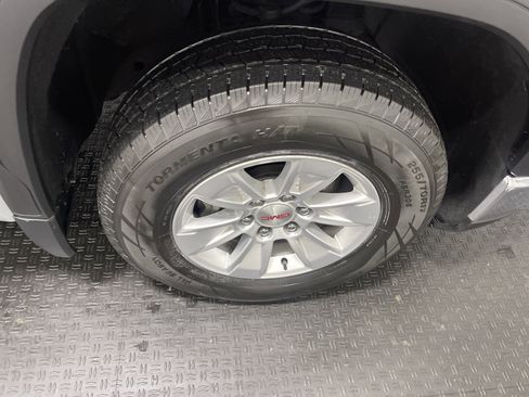 Used 2024 GMC Sierra 1500 SLE image 26