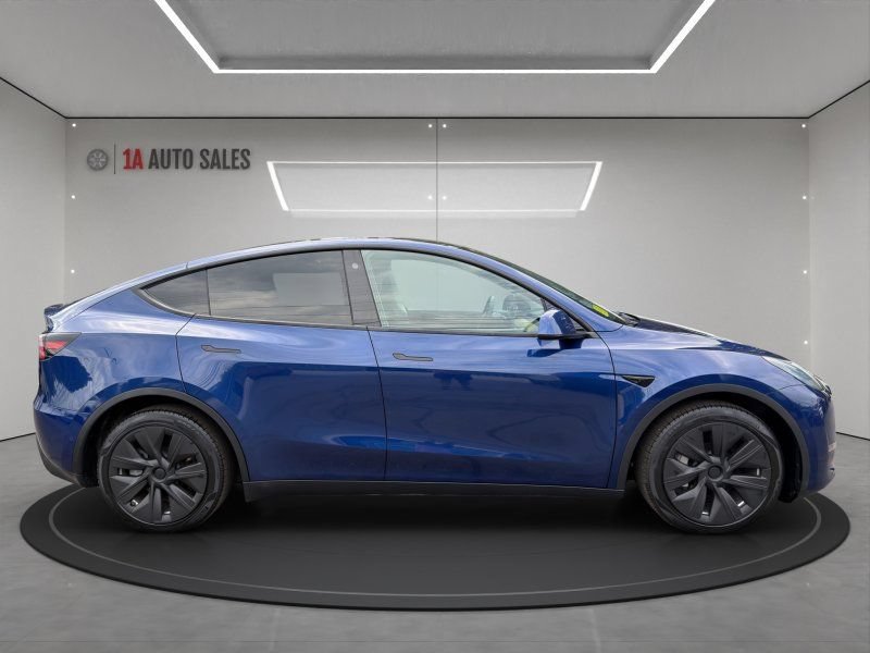 Used 2021 Tesla Model Y Long Range AWD/4WD image 6
