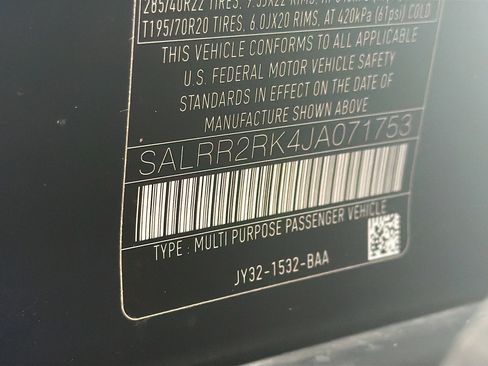 Used 2018 Land Rover Discovery HSE AWD/4WD image 12