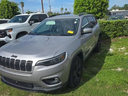 Used 2021 Jeep Cherokee Latitude Plus FWD image 1