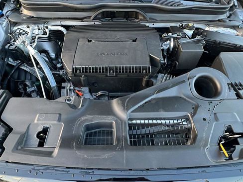 Certified 2025 Honda Pilot TrailSport image 10
