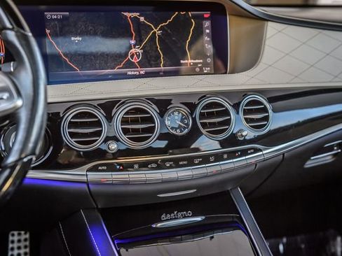 Used 2018 Mercedes-Benz S 560 4MATIC Sedan image 34
