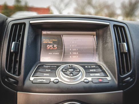 Used 2011 INFINITI G25 x w/ Moonroof Pkg AWD/4WD image 14