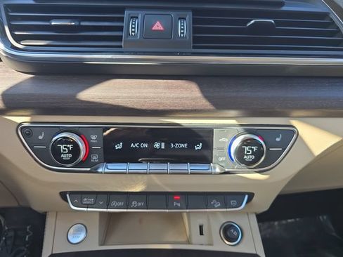 Used 2023 Audi Q5 2.0T Premium Plus w/ Premium Plus Package AWD/4WD image 26