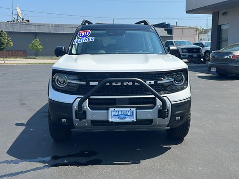 New 2025 Ford Bronco Sport Badlands w/ Sasquatch Badlands Package image 2