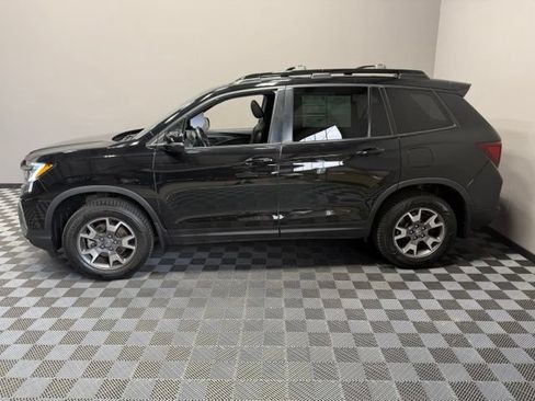 Used 2023 Honda Passport TrailSport image 6
