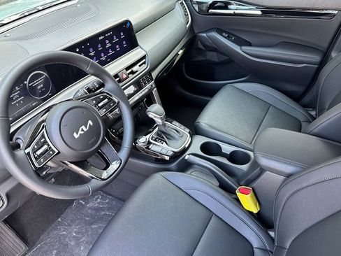 New 2026 Kia Seltos EX FWD image 10