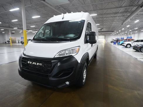 Used 2025 RAM ProMaster 3500 w/ Convenience Group FWD image 12