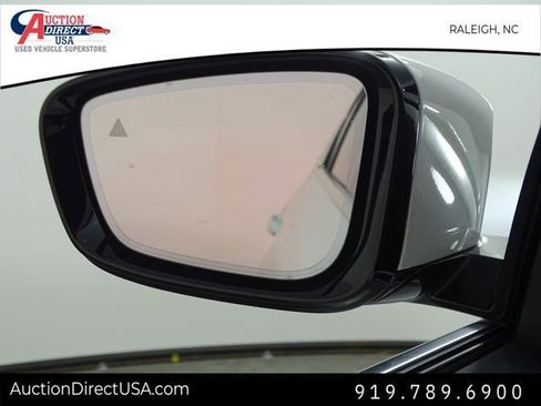 Used 2021 BMW 540i w/ Premium Package image 39