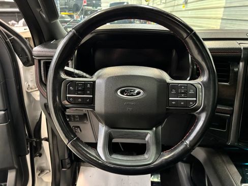 Used 2022 Ford Expedition Max Limited AWD/4WD image 11