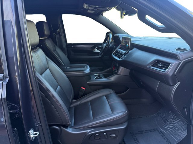 Used 2023 Chevrolet Suburban RST w/ Luxury Package AWD/4WD image 12