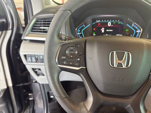 Used 2019 Honda Odyssey EX image 18