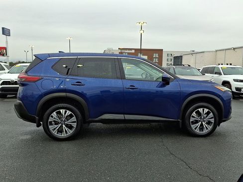 Used 2022 Nissan Rogue SV image 7