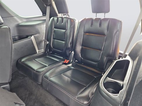 Used 2018 Ford Explorer Limited image 35